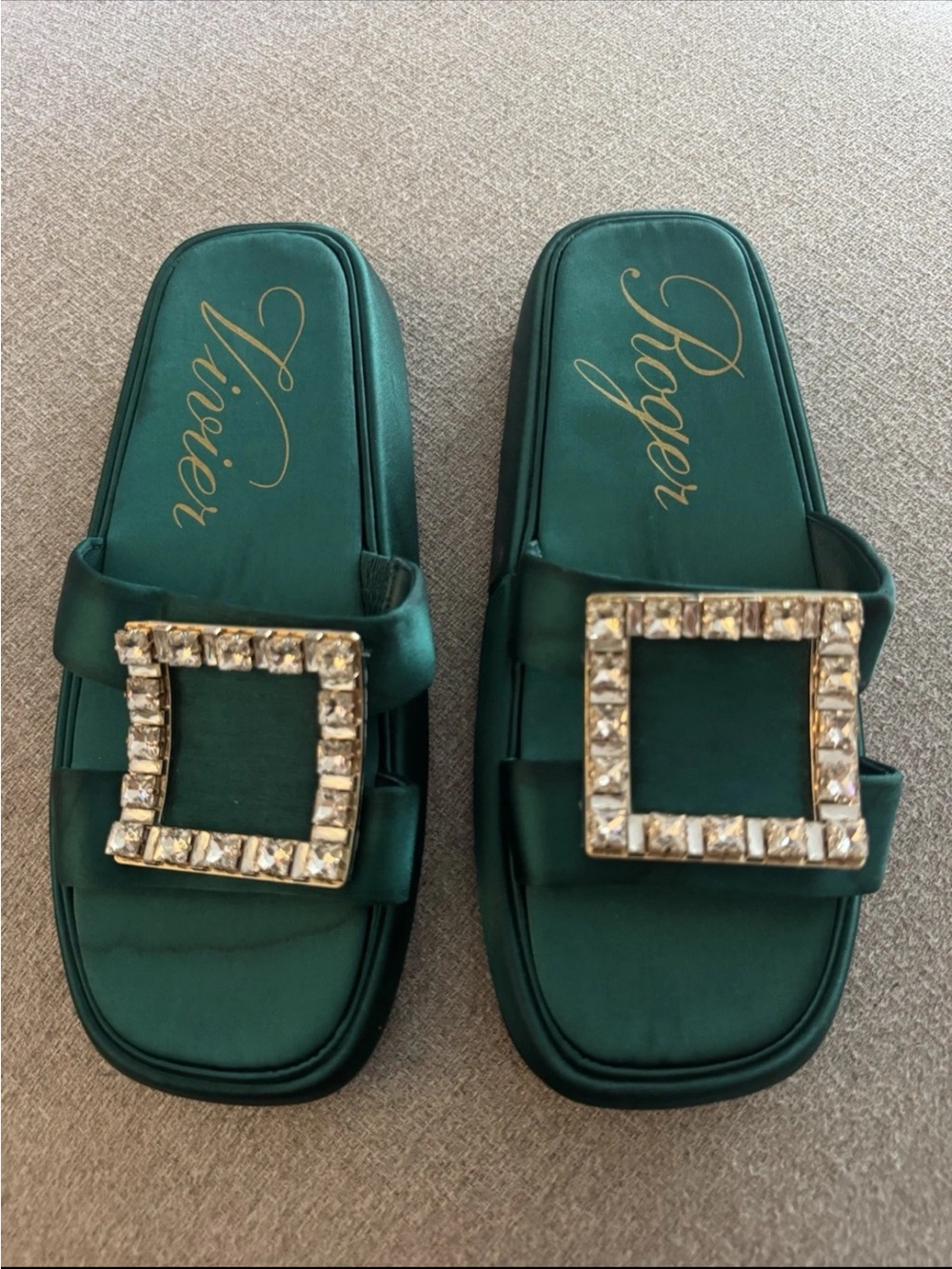 Roger Vivier Roger Vivier Green Satin With Strass Buckle Embellished Sandals 38